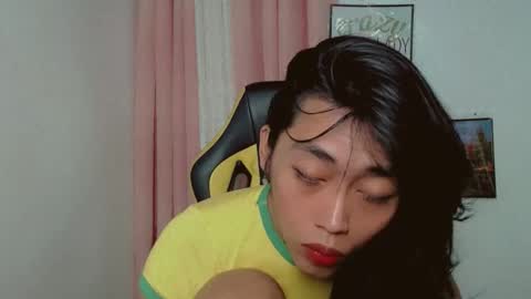 Snapshot of sizka_ford chatting on 12.04.25 Sizka online show from 12.04.25