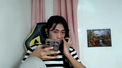 Snapshot of sizka_ford chatting on 12.15.25 Sizka online show from 12.15.25