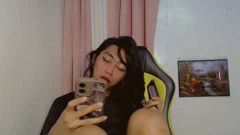 Snapshot of sizka_ford chatting on 12.21.25 Sizka online show from 12.21.25