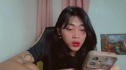 Snapshot of sizka_ford chatting on 12.22.25 Sizka online show from 12.22.25