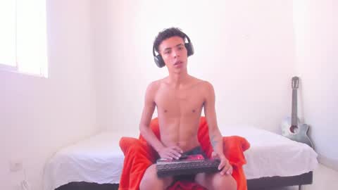 skady_coronado online show from 01.12.25