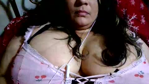 Snapshot of skarkett21 chatting on 11.15.25 skarkett21 online show from 11.15.25