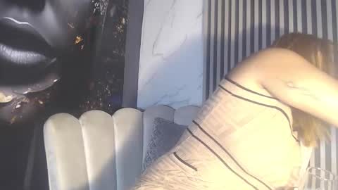 Snapshot of skarlethvilla chatting on 11.23.25 Skarleth villa online show from 11.23.25