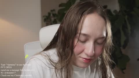 Snapshot of skarpio17 chatting on 12.17.24 Im Scarlett ONLINE 5pm-10pm NYC time online show from 12.17.24