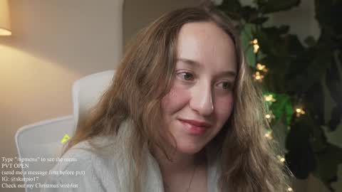 Snapshot of skarpio17 chatting on 12.20.24 Im Scarlett ONLINE 5pm-10pm NYC time online show from 12.20.24