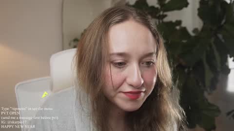 Snapshot of skarpio17 chatting on 01.04.25 Im Scarlett ONLINE 5pm-10pm NYC time online show from 01.04.25