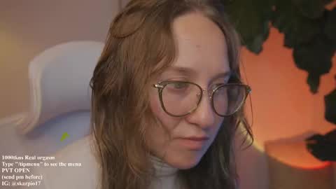 Snapshot of skarpio17 chatting on 11.11.25 Im Scarlett ONLINE 5pm-10pm NYC time online show from 11.11.25