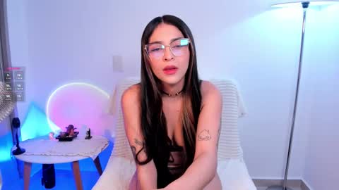 Snapshot of skeeter_cb chatting on 11.04.25 Skeete CHRISTMAS SHOW THIS DECEMBER 24 CHECK OUT MY AMAZON LIST AND MAKE ME HAPPY online show from 11.04.25