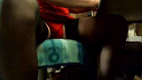 Snapshot of skersnylon chatting on 12.04.25 skersnylon online show from 12.04.25