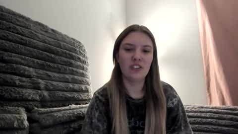 Snapshot of skiimaskabby chatting on 12.05.25 skiimaskabby online show from 12.05.25