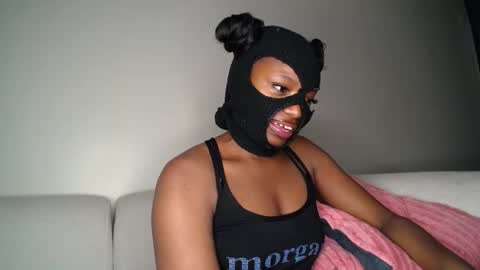 Krystal Belle online show from 03.08.25