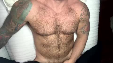 Snapshot of skimaskedbeef chatting on 01.01.25 BEEF online show from 01.01.25