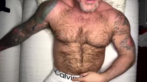 Snapshot of skimaskedbeef chatting on 02.16.25 BEEF online show from 02.16.25