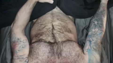 Snapshot of skimaskedbeef chatting on 03.17.26 BEEF online show from 03.17.26