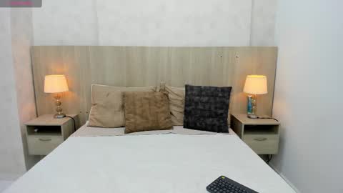 Snapshot of skinny_emily chatting on 11.16.25 Emily Rojas online show from 11.16.25