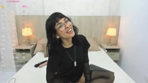 Snapshot of skinny_emily chatting on 01.13.26 Emily Rojas online show from 01.13.26