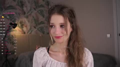 Snapshot of skinny_eve chatting on 03.06.25 Emily online show from 03.06.25