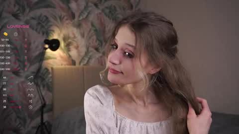 Snapshot of skinny_eve chatting on 03.07.25 Emily online show from 03.07.25