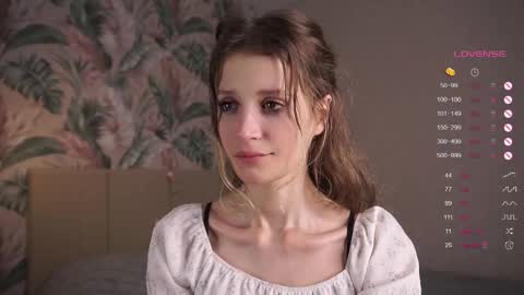 Snapshot of skinny_eve chatting on 03.10.25 Emily online show from 03.10.25