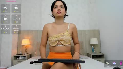 Snapshot of skinny_isabela chatting on 11.16.25 Isabela online show from 11.16.25