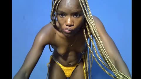 Snapshot of skinnybeauty1 chatting on 03.17.26 Linda independent model online show from 03.17.26