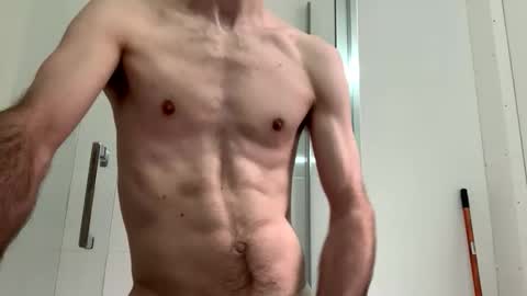 Snapshot of skinnybigdk chatting on 11.28.25 skinnybigdk online show from 11.28.25