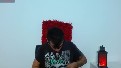 Snapshot of skinnydevil1 chatting on 02.13.26 skinnydevil1 online show from 02.13.26