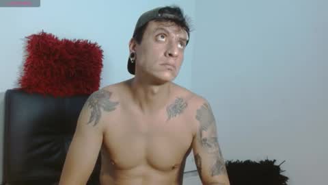 Snapshot of skinnydevil1 chatting on 02.15.26 skinnydevil1 online show from 02.15.26