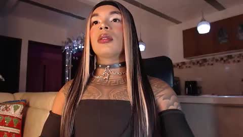 Snapshot of skinnyflak7 chatting on 12.18.25 jesica online show from 12.18.25