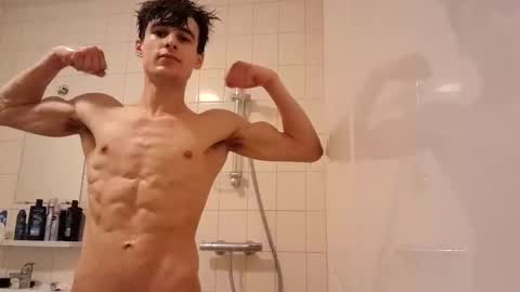 skinnyguywithbigd online show from 10.18.25