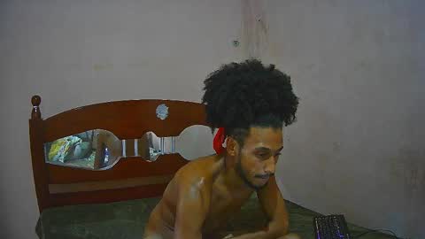 Snapshot of skinnylatinman chatting on 12.03.24 Skinny Latin Man online show from 12.03.24