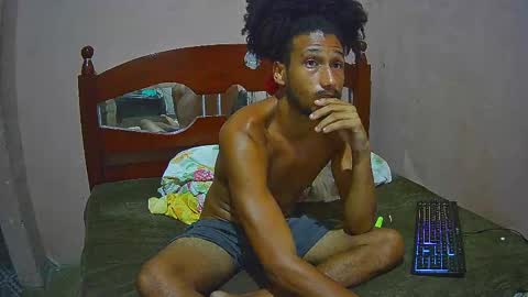 Snapshot of skinnylatinman chatting on 12.04.24 Skinny Latin Man online show from 12.04.24