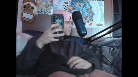 Snapshot of skinnypguy chatting on 05.17.26 skinnypguy online show from 05.17.26