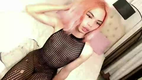 skinnytrans69 online show from 05.28.26