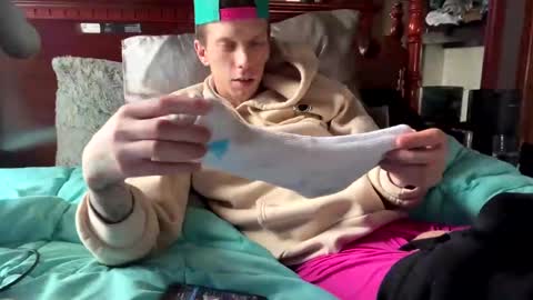 Snapshot of skittles933 chatting on 02.23.25 Skittles online show from 02.23.25