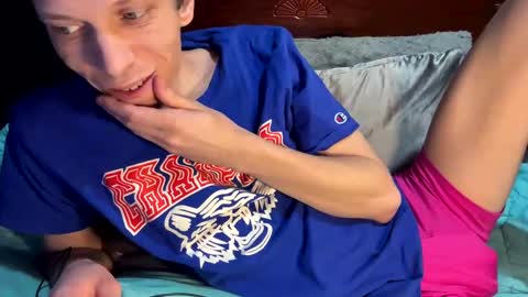 Snapshot of skittles933 chatting on 03.11.25 Skittles online show from 03.11.25