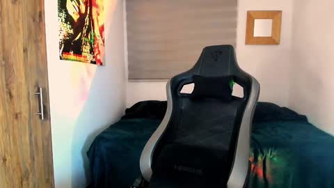 Liam Vokov online show from 01.08.25