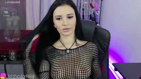 Eliza online show from 09.11.25