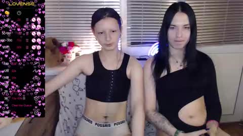 Snapshot of sky9669 chatting on 10.06.25 Iska Im genderfluid theyheshenot use ht have reasons and Mia my t-gf sheher online show from 10.06.25