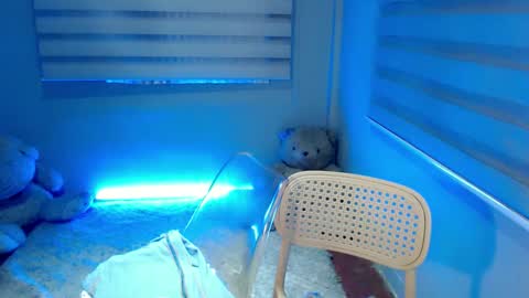 Snapshot of sky_fox_sweetxx chatting on 01.06.25    online show from 01.06.25
