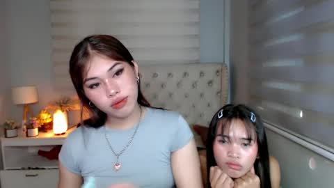Snapshot of sky_fox_sweetxx chatting on 02.06.25    online show from 02.06.25
