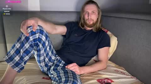 Snapshot of sky_guy25 chatting on 02.24.26 sky_guy25 online show from 02.24.26