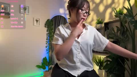 Snapshot of sky_morris chatting on 11.16.25 Sky online show from 11.16.25