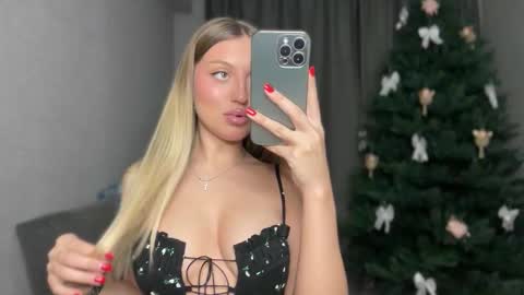 GARRY AND SOPHIA online show from 11.30.25