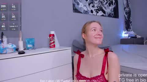 Snapshot of skyisland777 chatting on 12.18.25 skyisland777 online show from 12.18.25