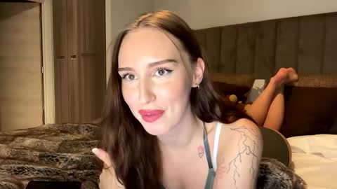 Snapshot of skylachase chatting on 12.17.25 Skylar online show from 12.17.25