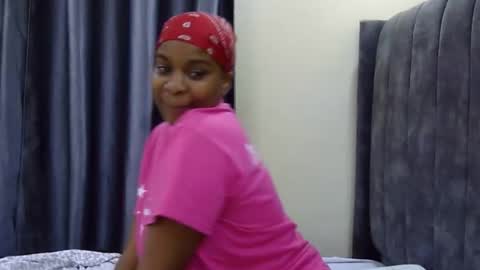 Snapshot of skylar_syn chatting on 03.16.26 Skylar online show from 03.16.26