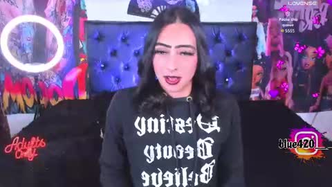 Snapshot of skyler__blue4 chatting on 06.20.26 blue online show from 06.20.26