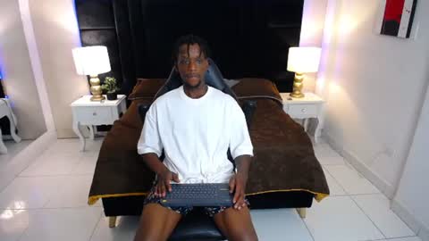 Snapshot of skylerbigxxx chatting on 07.17.26 SKYLERBIGXXX online show from 07.17.26