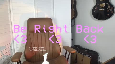 Snapshot of skylerluvsuuu chatting on 01.03.25 skylerluvsuuu online show from 01.03.25